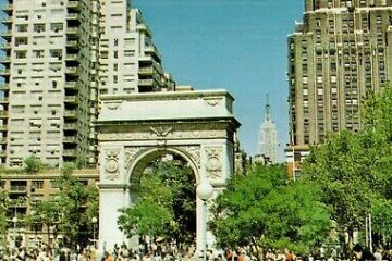 a large tower in a city